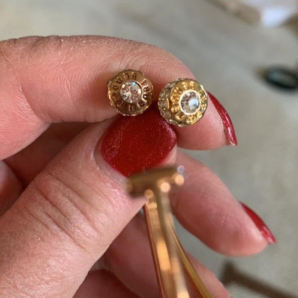 Henri Bendel bracelets. 1 rose gold  1 yellow gold plated. gift from Naples Fl. - Picture 5 of 6